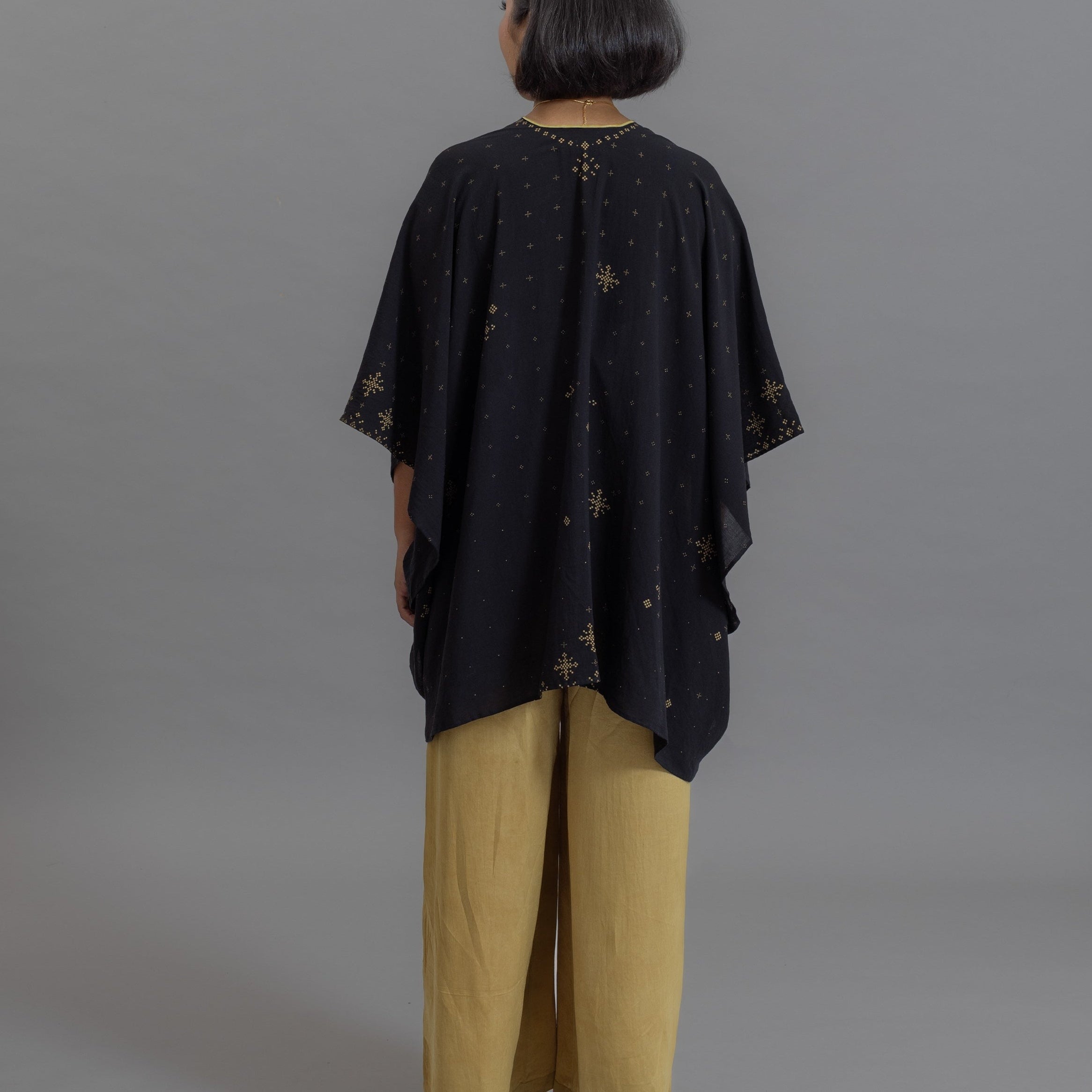 throw, outer, women's wear, women's outer, batik, handcrafted, craft