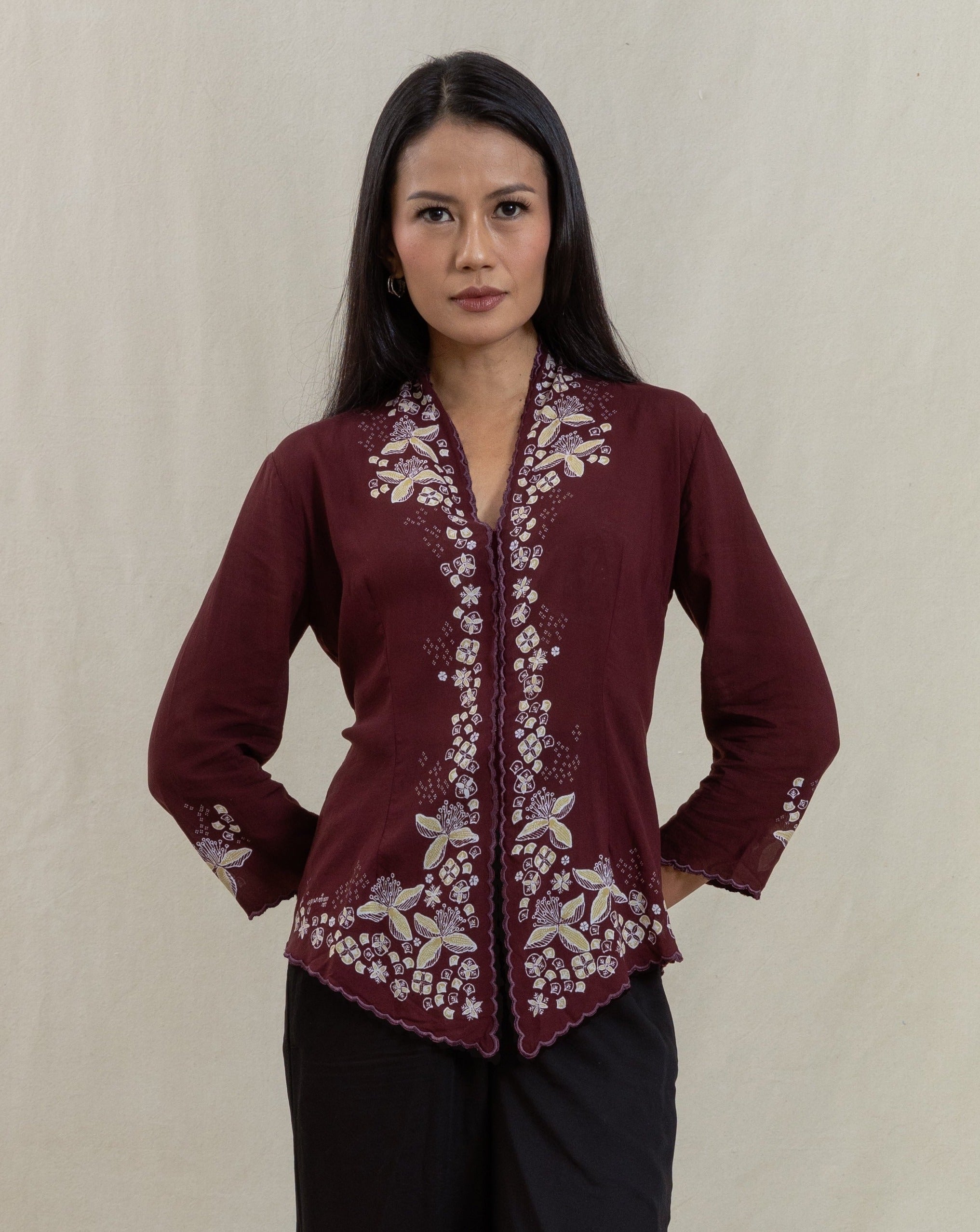 kebaya, kebaya modern, batik, batik indonesia, batik tulis, natural dye, plant based, womenswear, women's fashion, traditional clothing