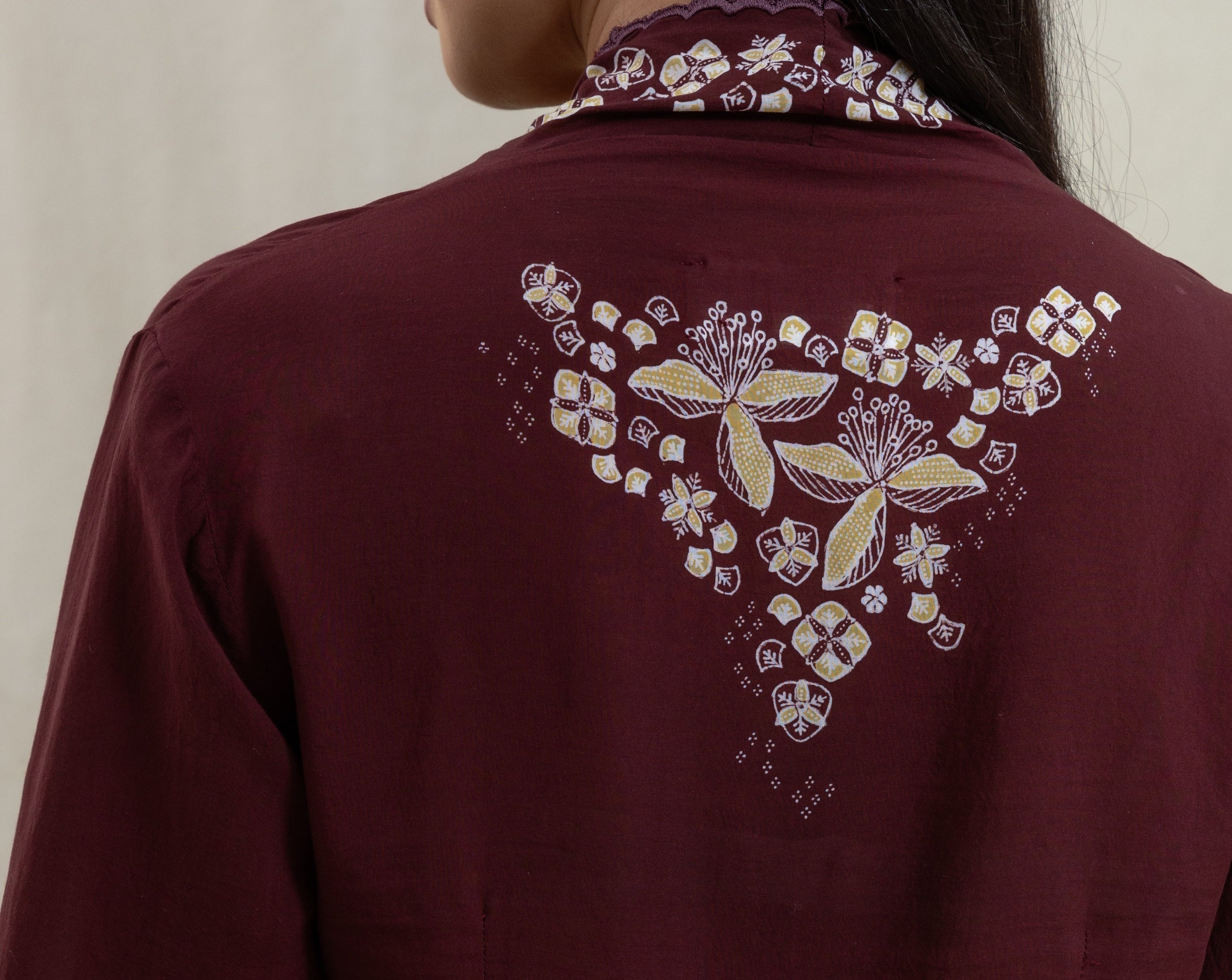 kebaya, kebaya modern, batik, batik indonesia, batik tulis, natural dye, plant based, womenswear, women's fashion, traditional clothing