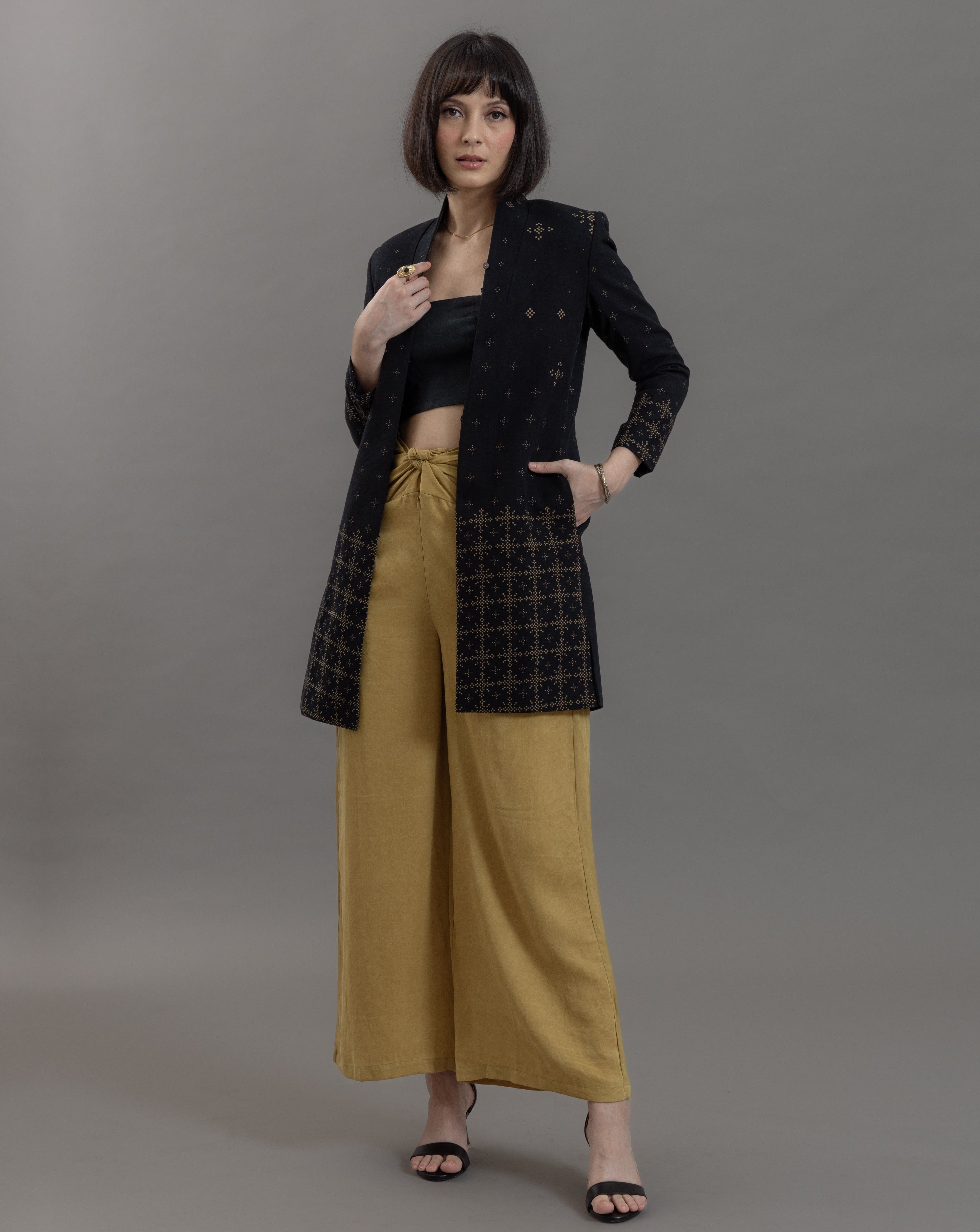 long blazer, statement piece, batik tulis, batik, women's fashion, womenswear, fashion, handmade, handcrafted