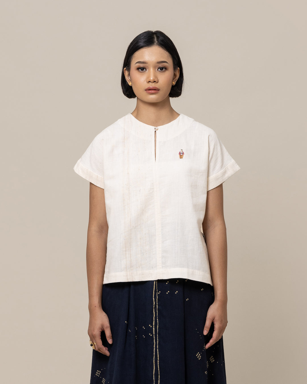 SukkhaCitta MAMA KAPAS Nengiren Crop Tee• The Most Meaningful Clothes